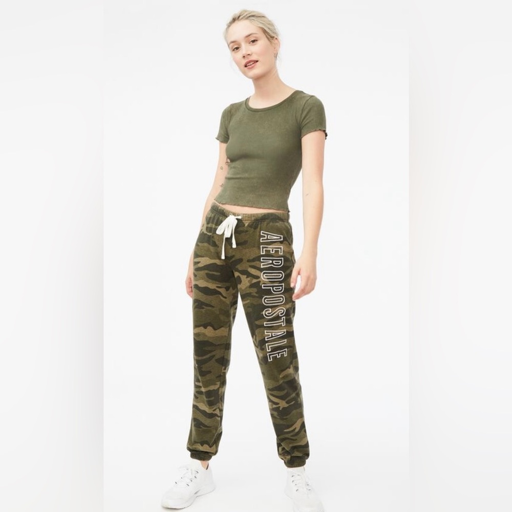 Aeropostale Camo Cinched Sweatpants